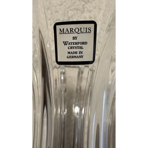 WATERFORD MARQUIS HEAVY CRYSTAL GLASS VASE - 9 1/2 INCHES TALL - Picture 8 of 9